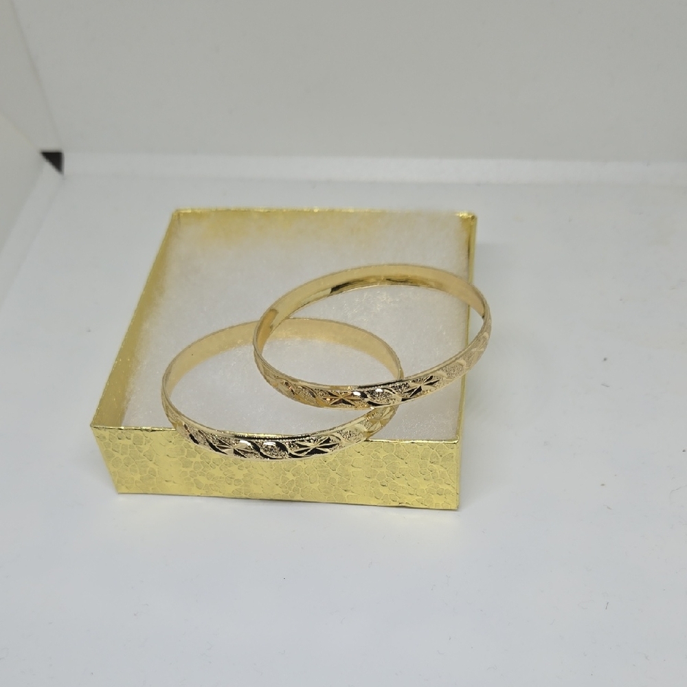 Elegant Gold-Tone Small Bangle Set